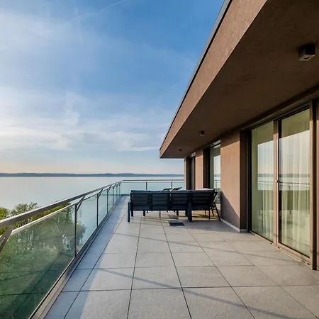 Apartment Myflat Coral 52 Duplex Penthouse *