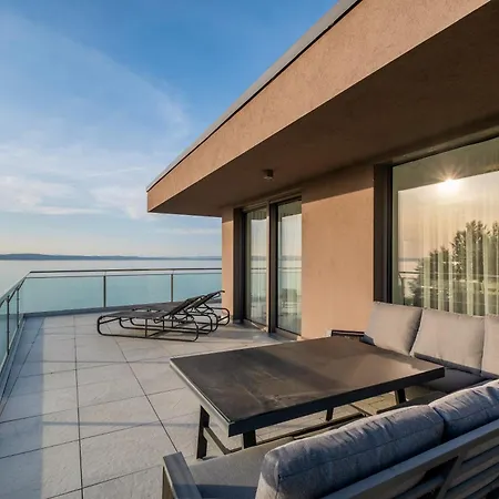 Myflat Coral 52 Duplex Penthouse 아파트 *