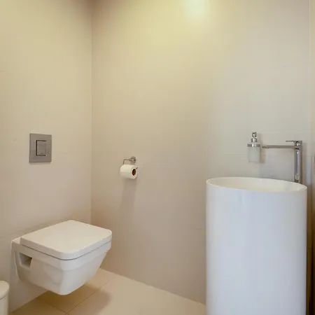 Myflat Coral 52 Duplex Penthouse Apartment *