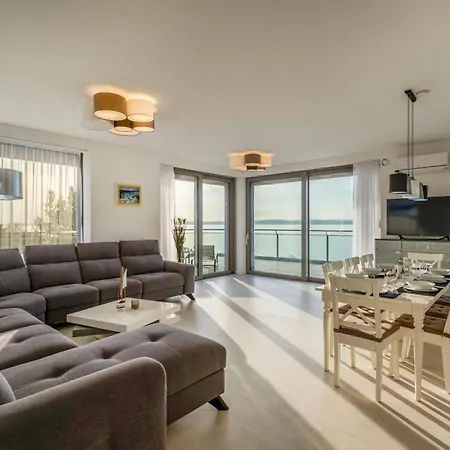 Myflat Coral 52 Duplex Penthouse Apartment