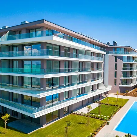 Myflat Coral 52 Duplex Penthouse *