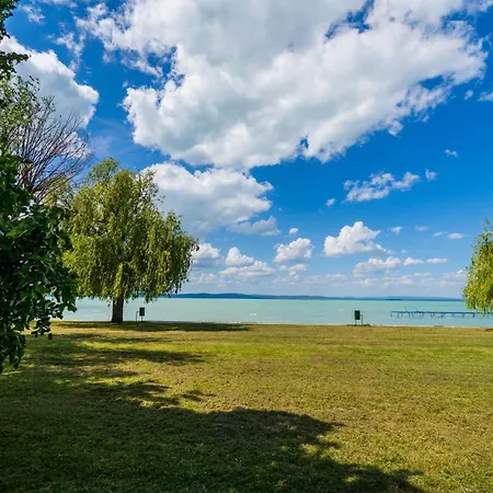 Myflat Coral 52 Duplex Penthouse Siofok