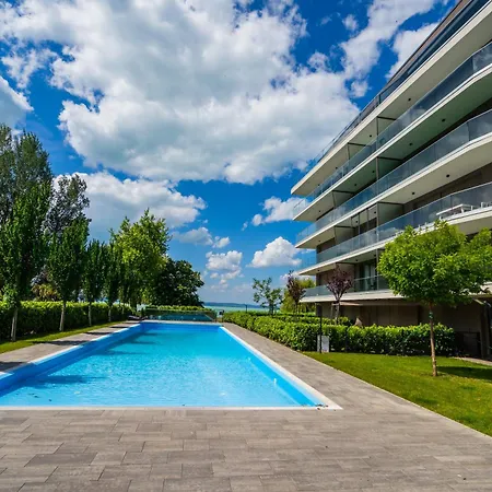 Myflat Coral 52 Duplex Penthouse * Siofok
